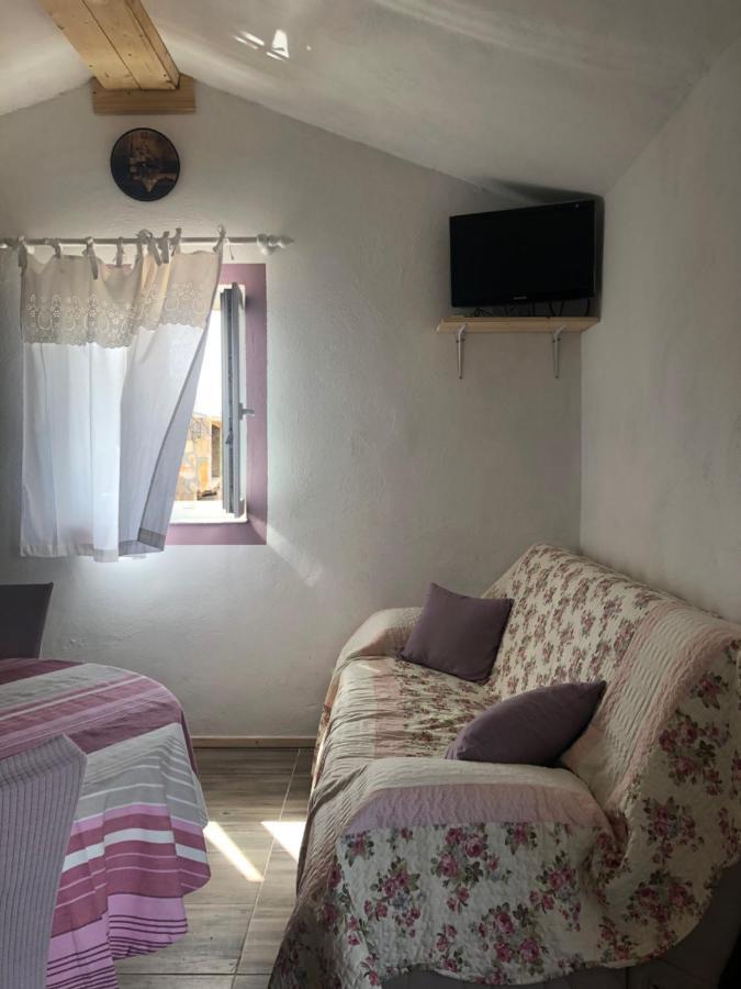 Cottage Rugonj Stari Grad  Exterior photo